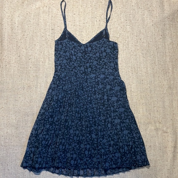Blue Floral Hollister Sleeveless Dress - Picture 2 of 2